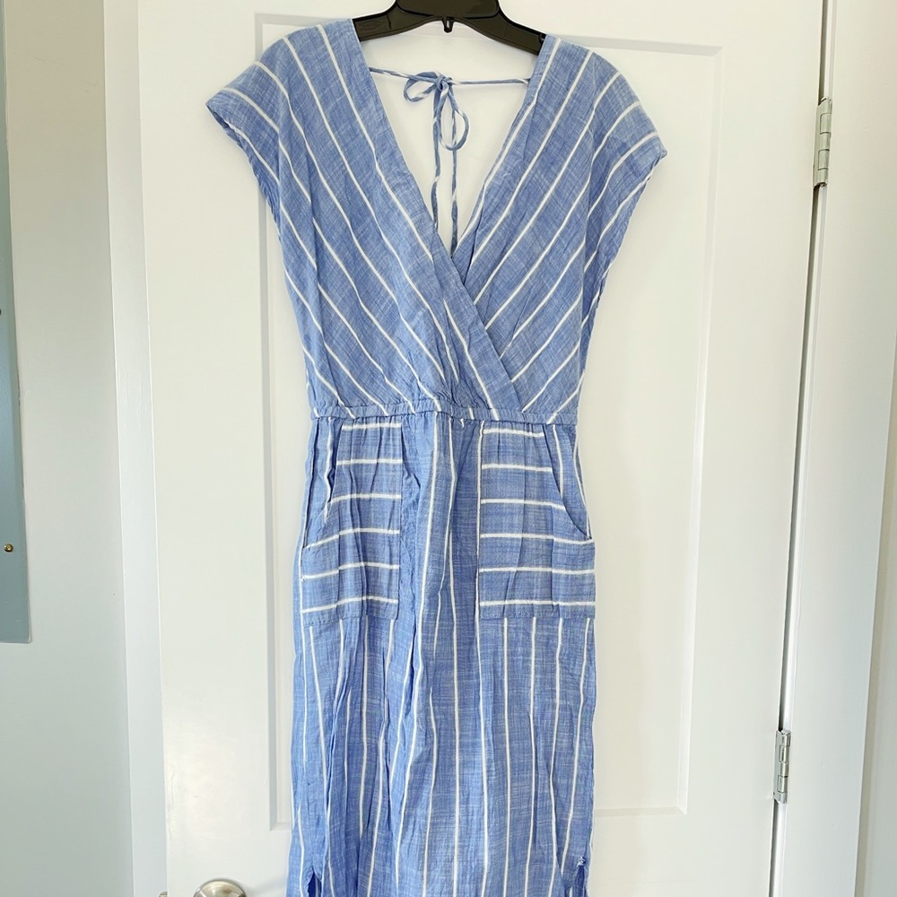 Universal Thread women’s medium summer dress